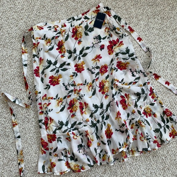 Lucky Brand Dresses & Skirts - NWT Lucky Brand Wrap-around Print Skirt Sz L